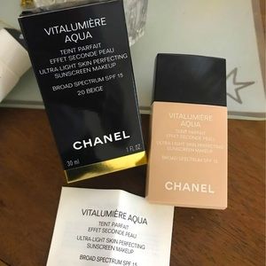 Chanel Ultra Light Skin Perfecting Makeup